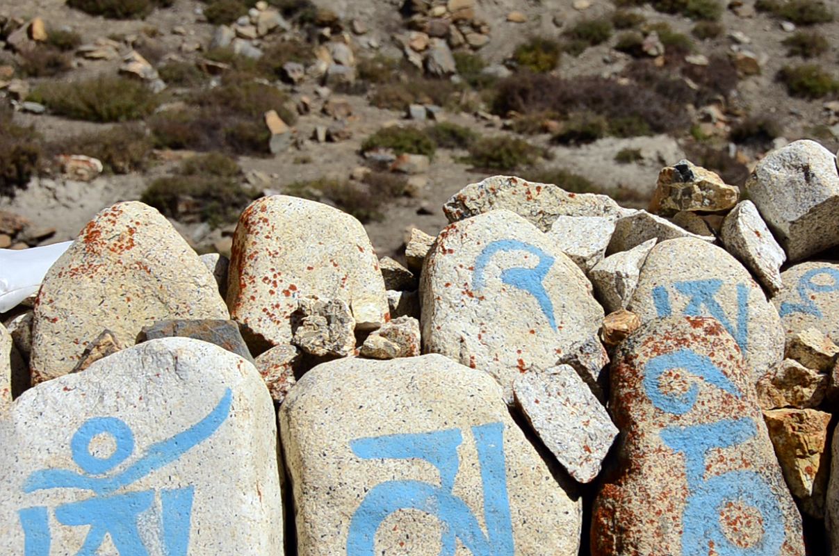 07 Mani Stones On The Trail From Phu Entrance Gate To Phu 